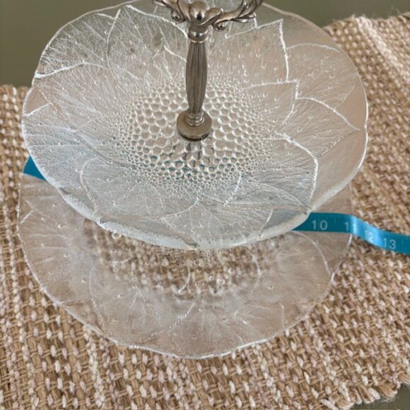 2 Tier Textured Glass Serving Piece Embossed Floral Pattern Vintage Holiday Gift - Picture 9 of 9